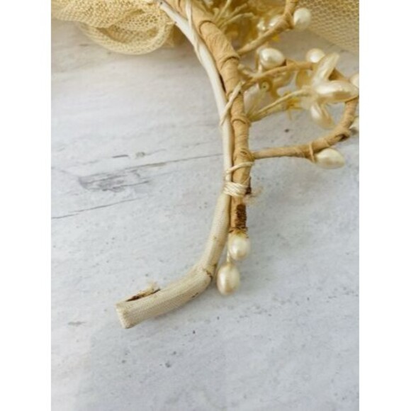 Antique to Vintage Wax Flowers Bridal Tiara and Veil with Orange Blossoms c.1930 - Picture 11 of 12